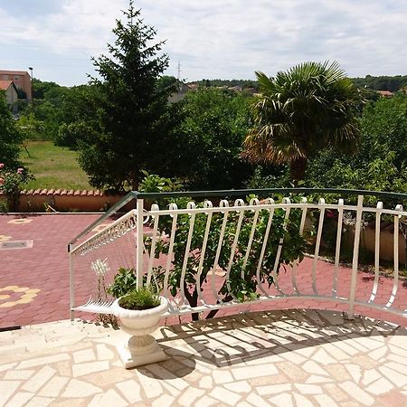 Appartement Countryside Family Retreat à Šibenik Extérieur photo