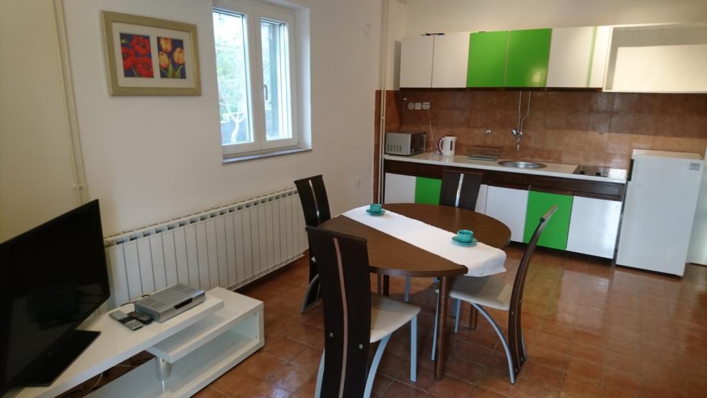 Appartement Countryside Family Retreat à Šibenik Extérieur photo