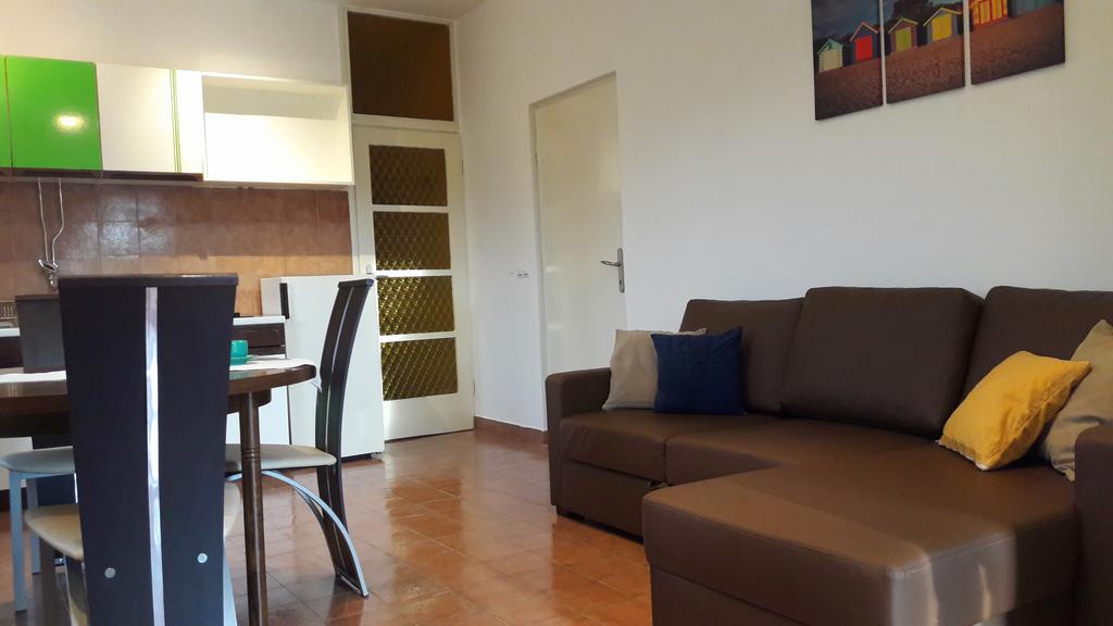 Appartement Countryside Family Retreat à Šibenik Extérieur photo